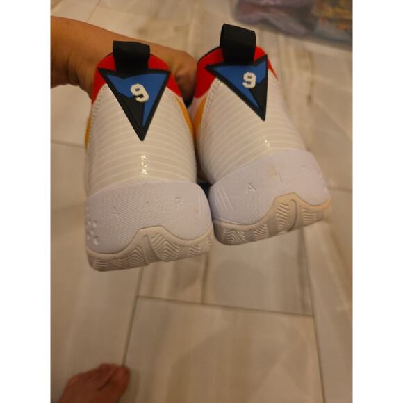 Nike Jordan Zoom ‘92 Women's Size 9 White Black Siren Red Yellow CK9184-102 - Picture 12 of 16